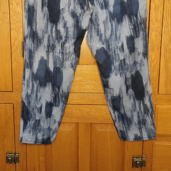 Gap blue flowy ankle length dressy joggers - Picture 3 of 9